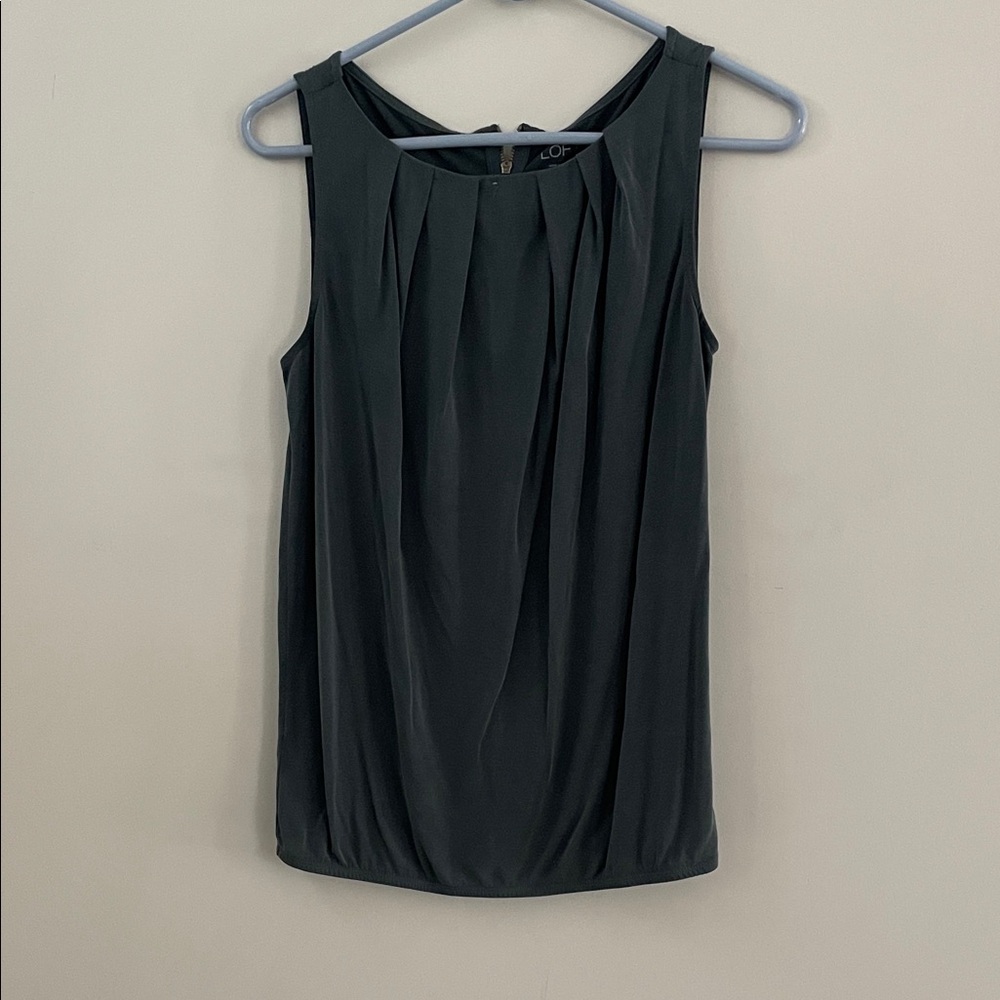 LOFT Green Sleeveless Pleated Blouse